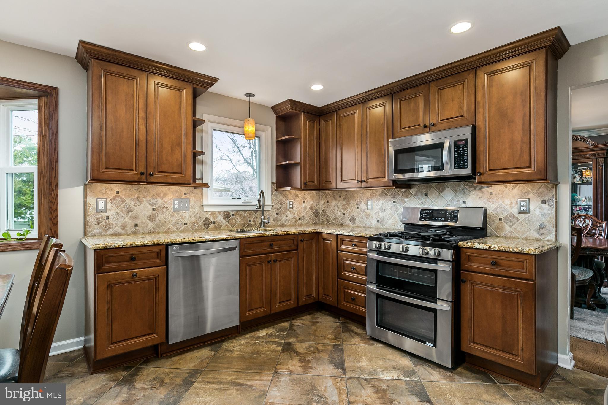 219 Sharrow Vale Road Delran, NJ 08075 - Photo 12 of 32