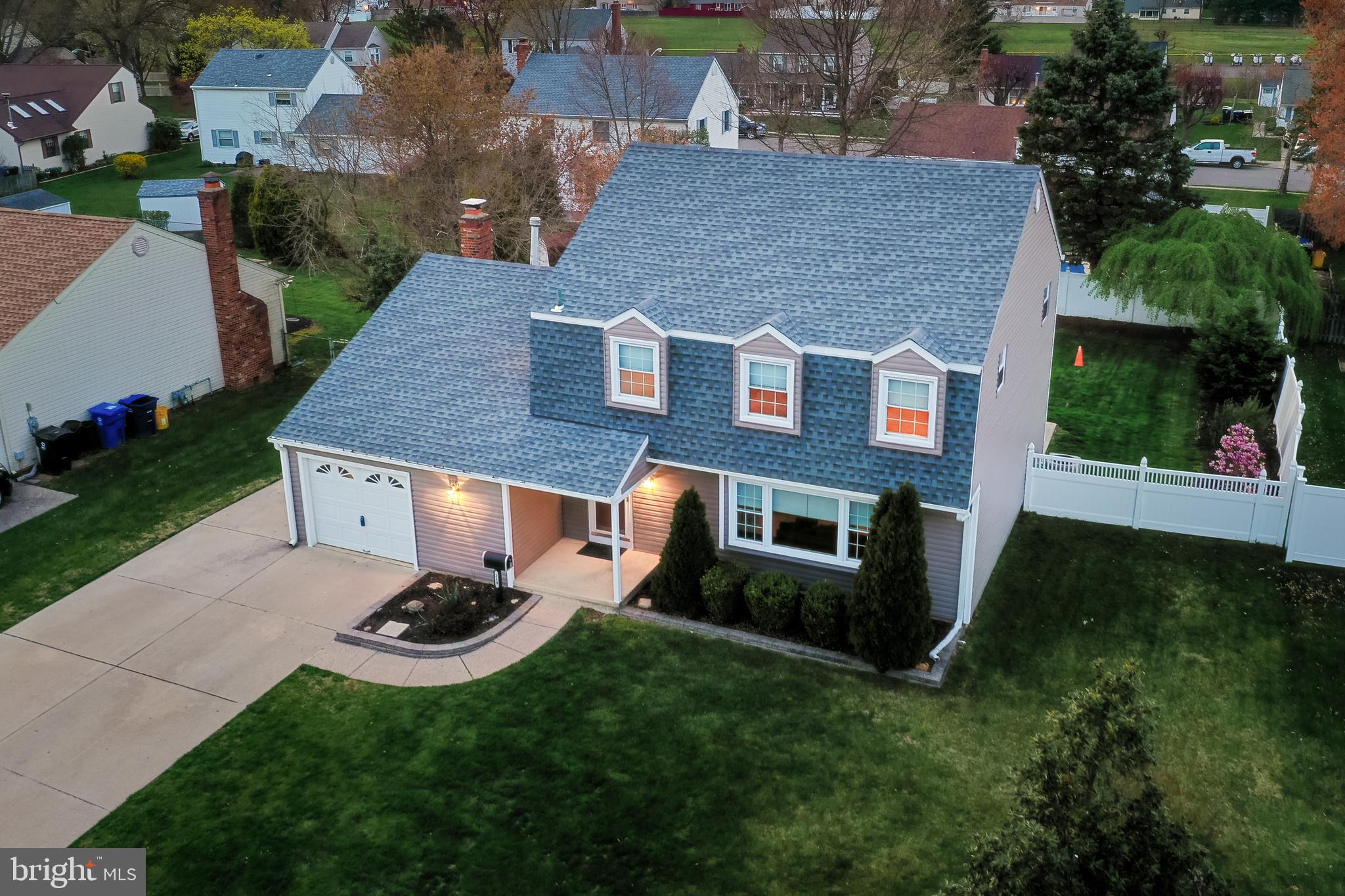 219 Sharrow Vale Road Delran, NJ 08075 - Photo 3 of 32