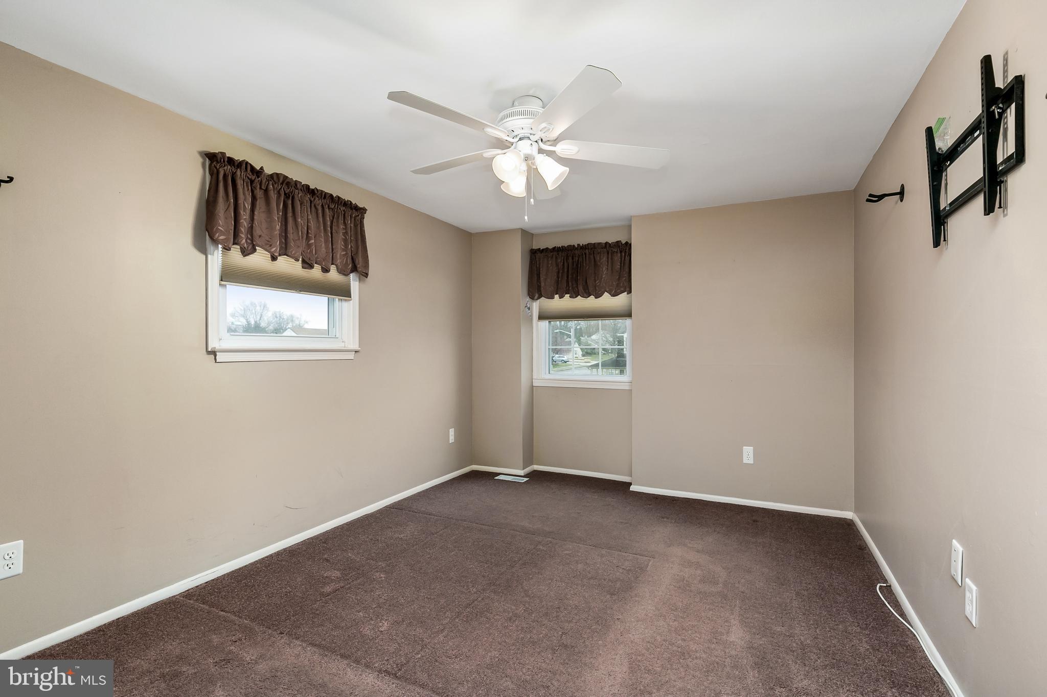 219 Sharrow Vale Road Delran, NJ 08075 - Photo 24 of 32