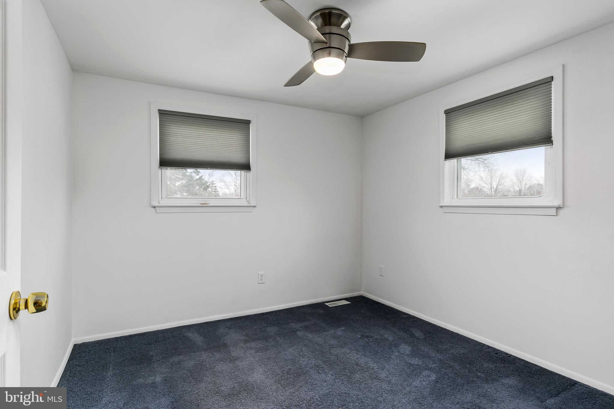 219 Sharrow Vale Road Delran, NJ 08075 - Photo 25 of 32