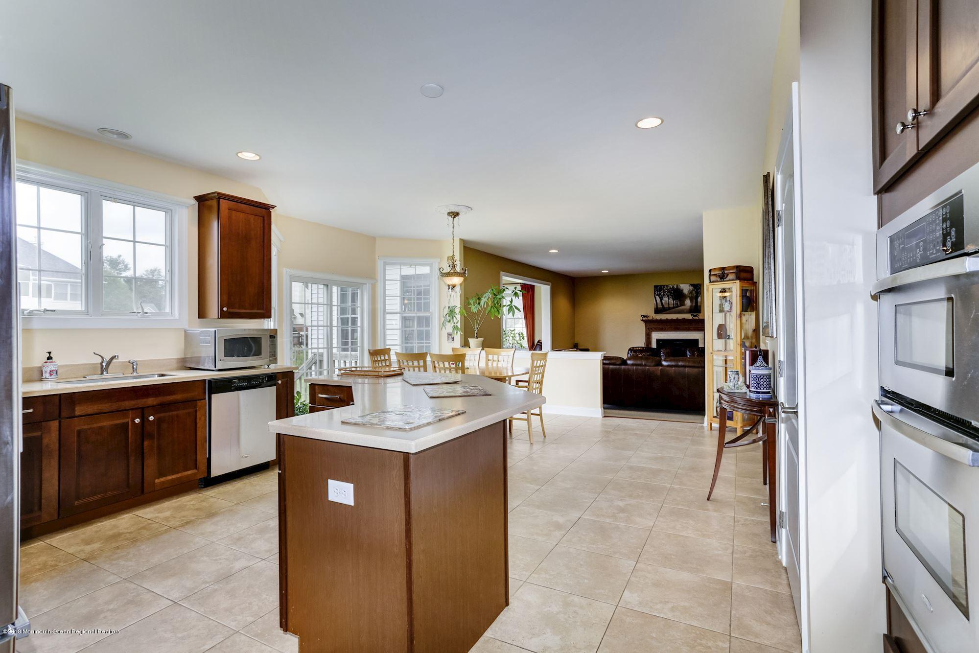 9 Hanging Rock Road Freehold, NJ 07728 - Photo 20 of 69 040_9_Hanging_Rock_Road_243233_372299 -
