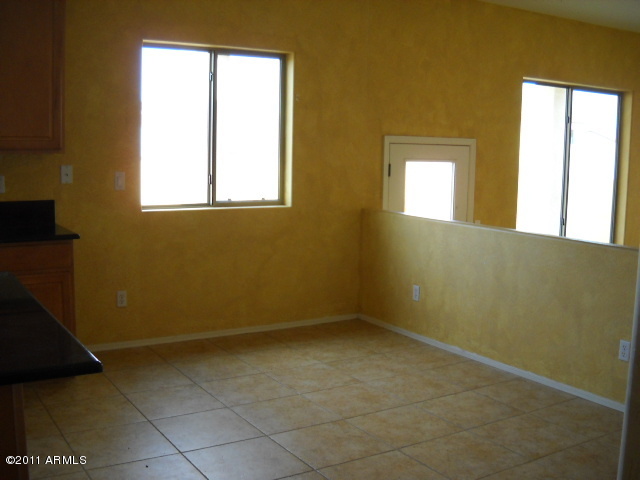 5130 West Beverly Road Laveen, AZ 85339 - Photo 9 of 14 informaldining2