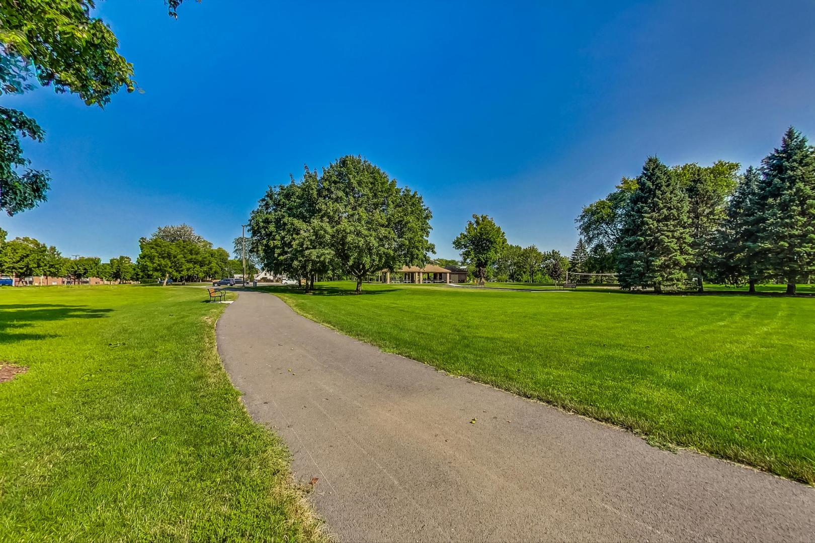 640 McHenry Road, Unit 203 Wheeling, IL 60090 - Photo 41 of 41 a view of a golf course