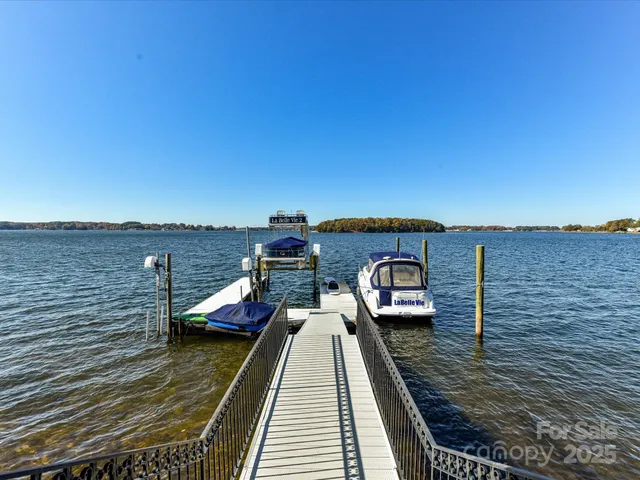 $5,000,000 | 18103 Harbor Light Boulevard, Cornelius, NC 28031