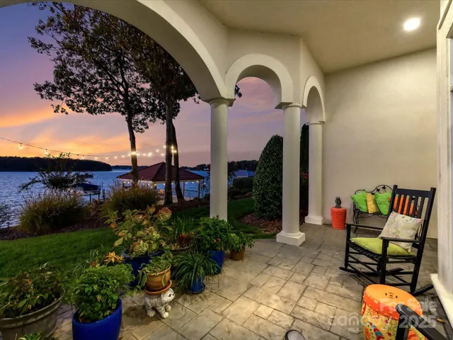 $5,000,000 | 18103 Harbor Light Boulevard, Cornelius, NC 28031