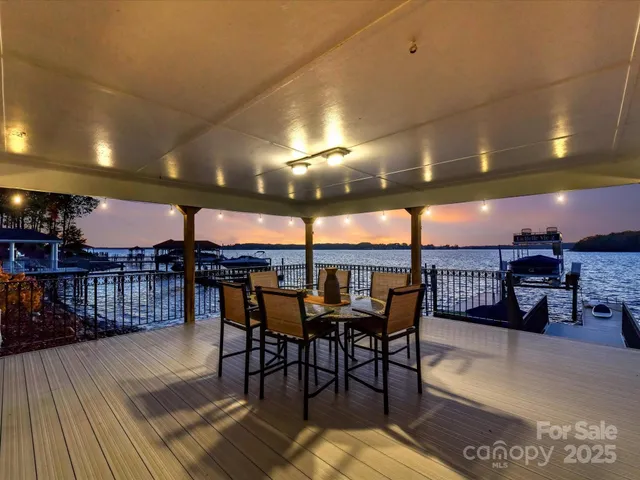 $5,000,000 | 18103 Harbor Light Boulevard, Cornelius, NC 28031