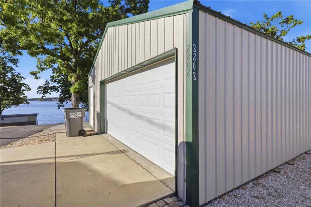 2202 Spring Cove Road Sunrise Beach, MO 65079 - Photo 4 of 43
