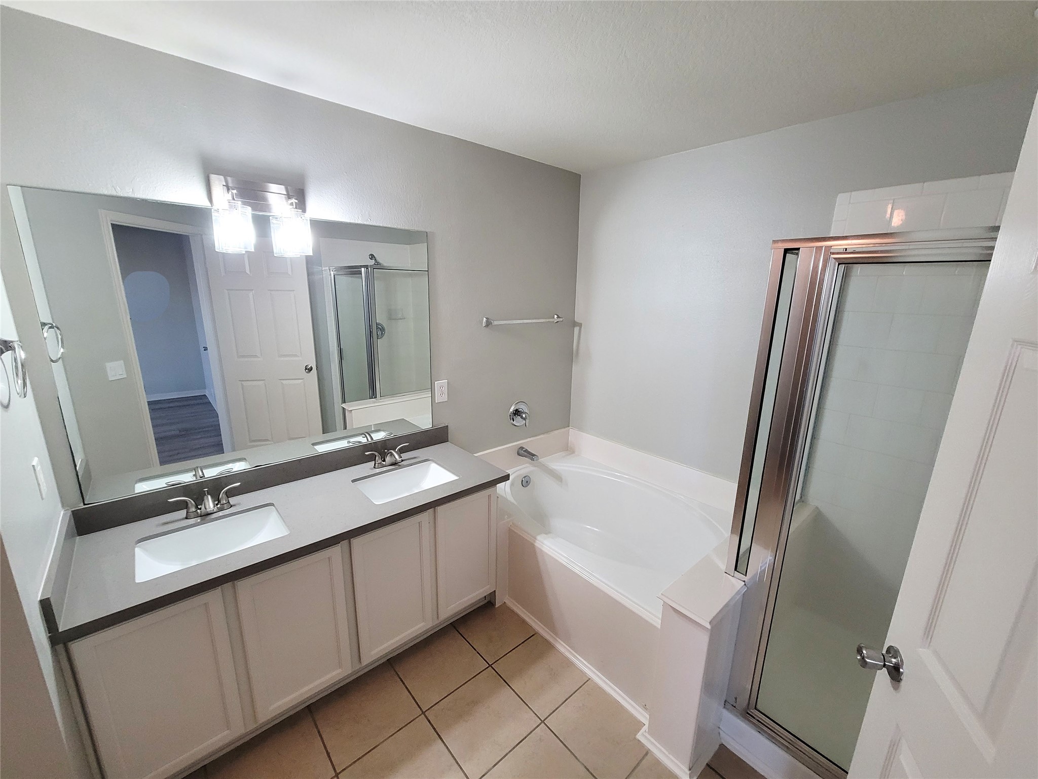 603 Cypresswood Ridge Spring, TX 77373 - Photo 6 of 10 Main Bedroom Bath