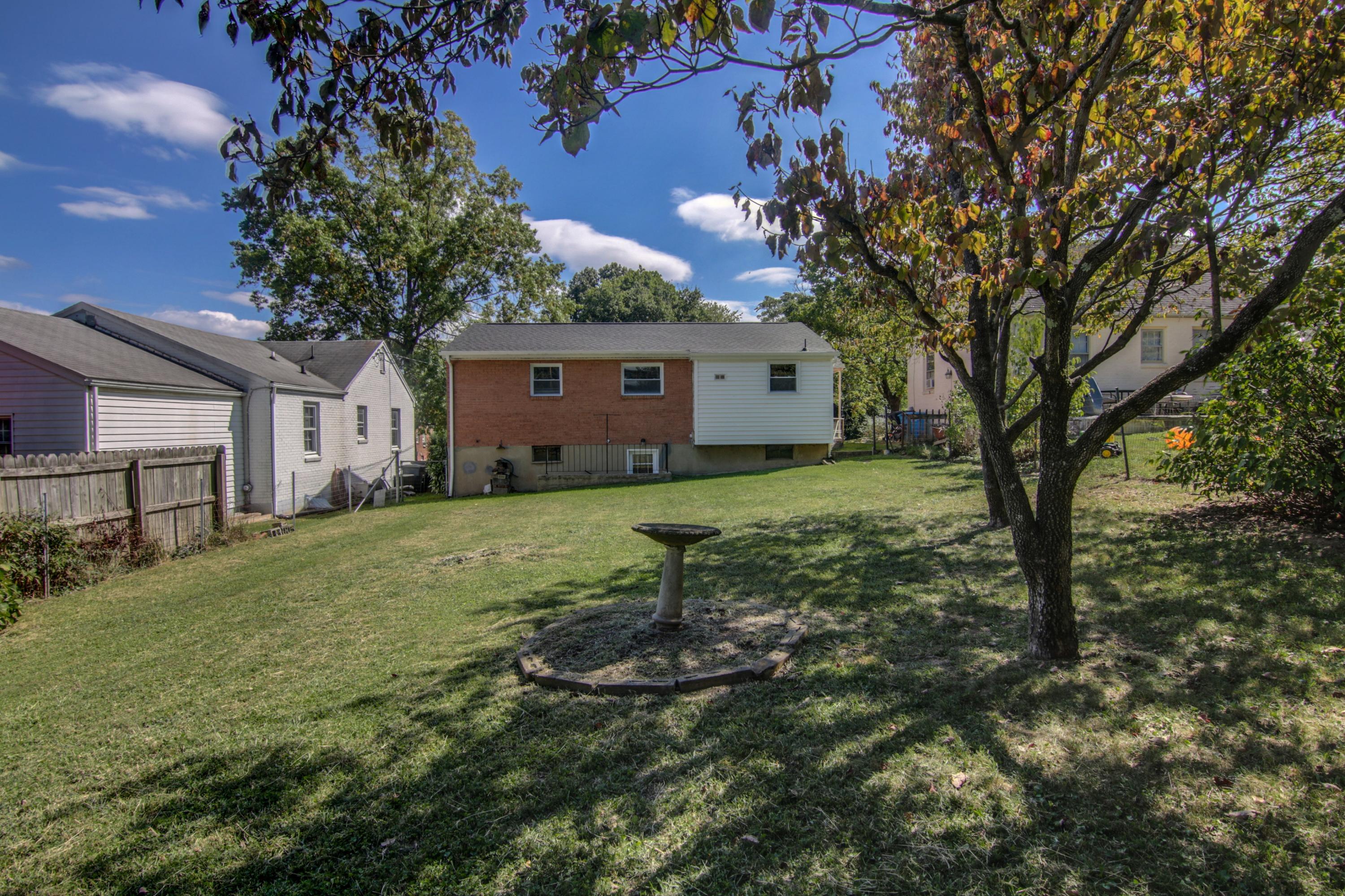 2509 Montvale Road Southwest Roanoke, VA 24015 - Photo 20 of 21 020-250023-2509 Montvale Road Southwest