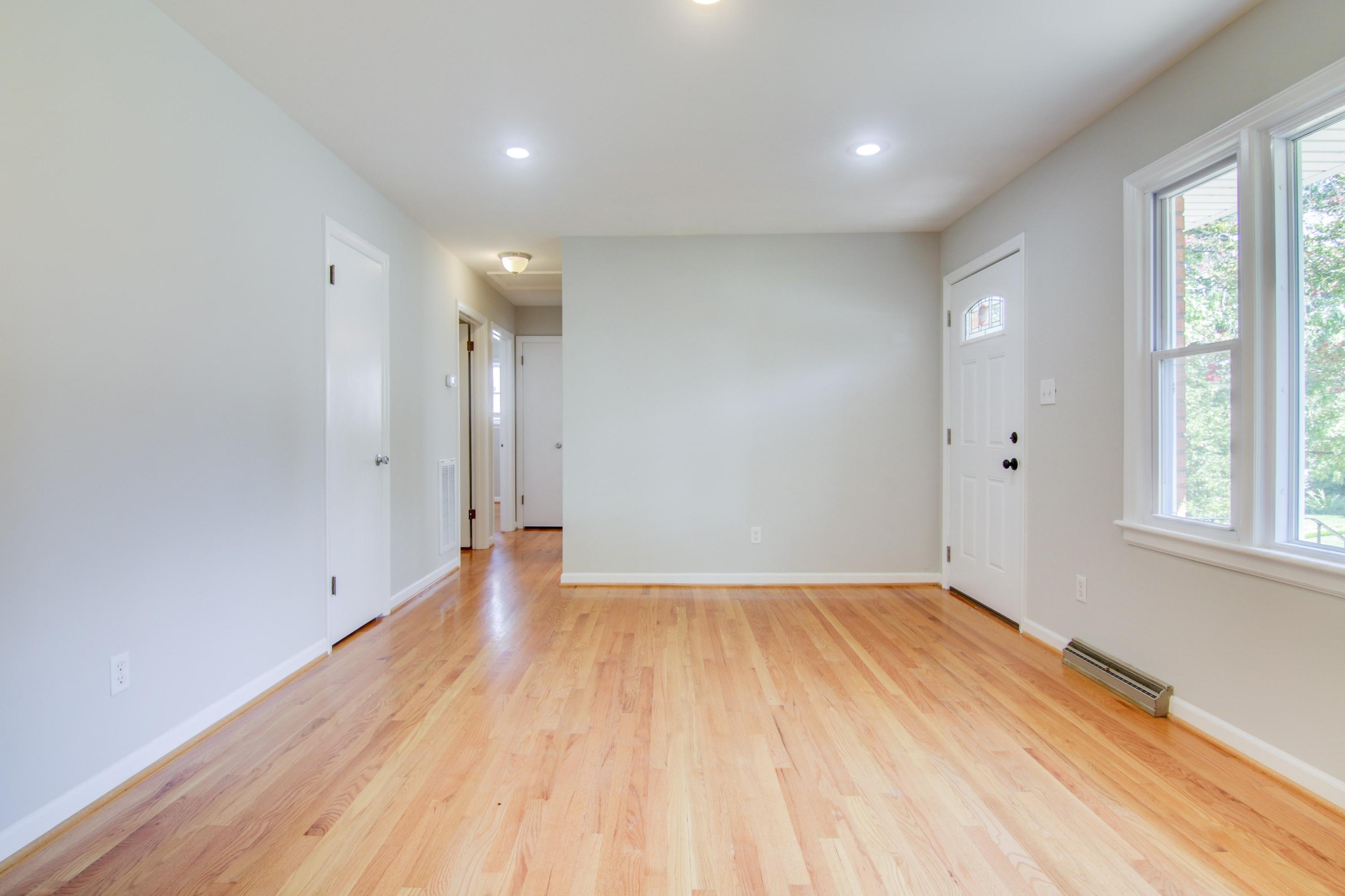 2509 Montvale Road Southwest Roanoke, VA 24015 - Photo 5 of 21 005-250023-2509 Montvale Road Southwest