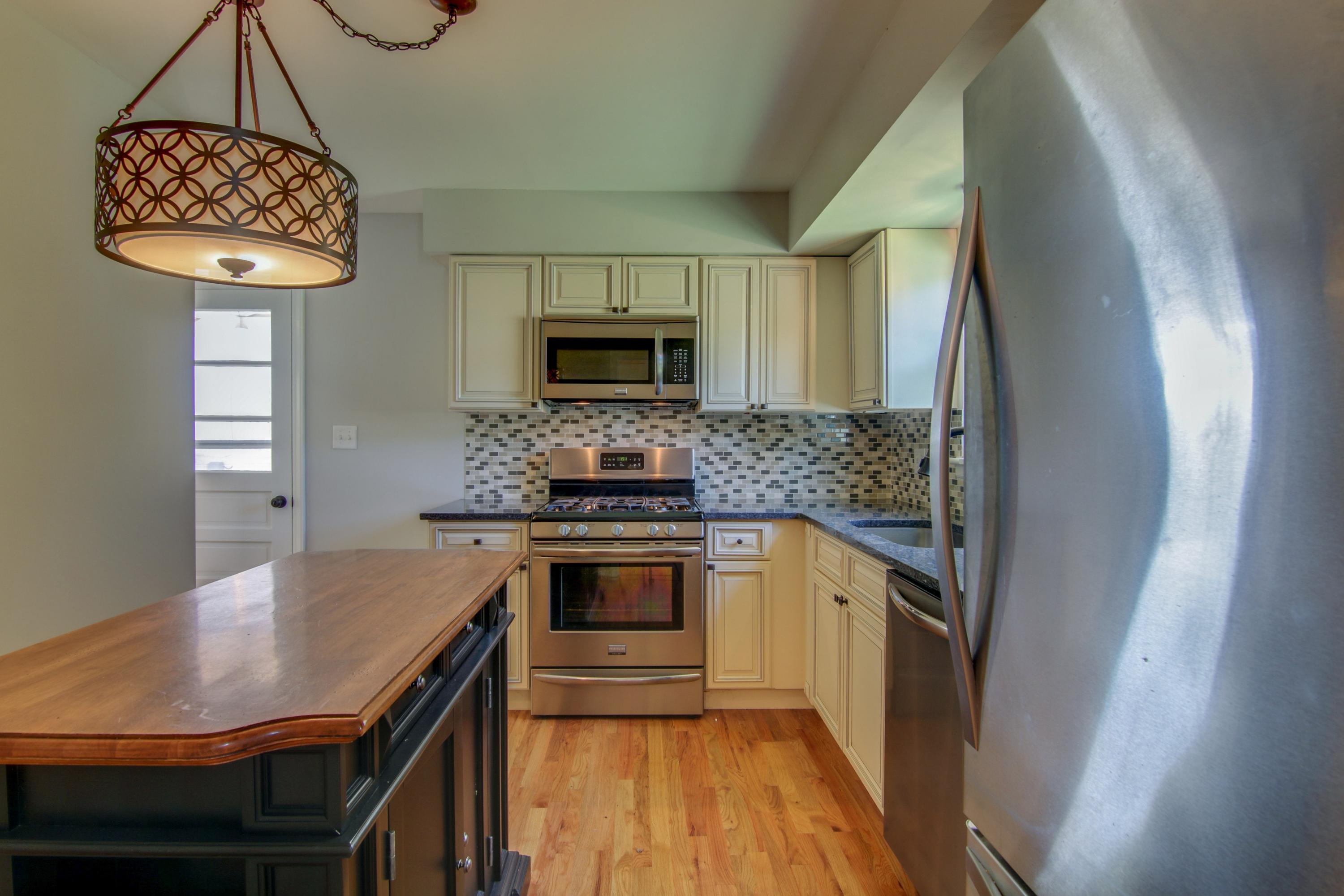 2509 Montvale Road Southwest Roanoke, VA 24015 - Photo 8 of 21 008-250023-2509 Montvale Road Southwest