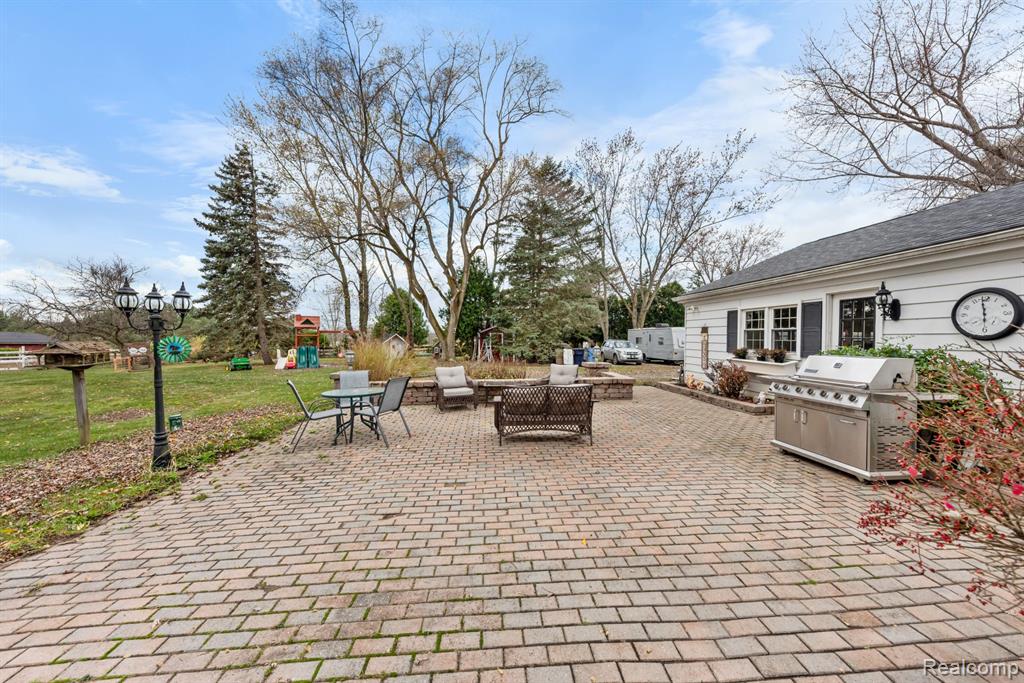8330 Allen Road Fenton, MI 48430 - Photo 47 of 57