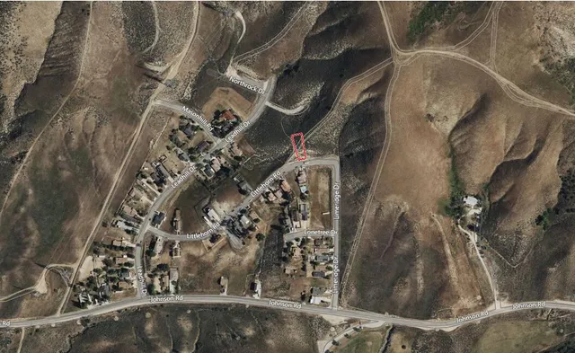 a view of mountain view with sky view