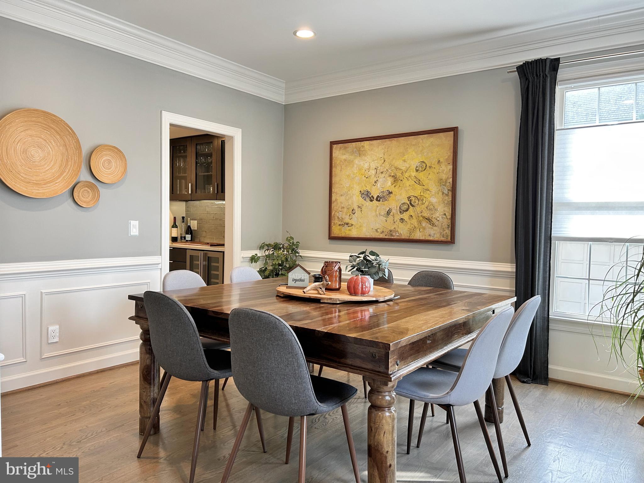 515 Chestertown Street Gaithersburg, MD 20878 - Photo 13 of 50 a dining room with furniture and window