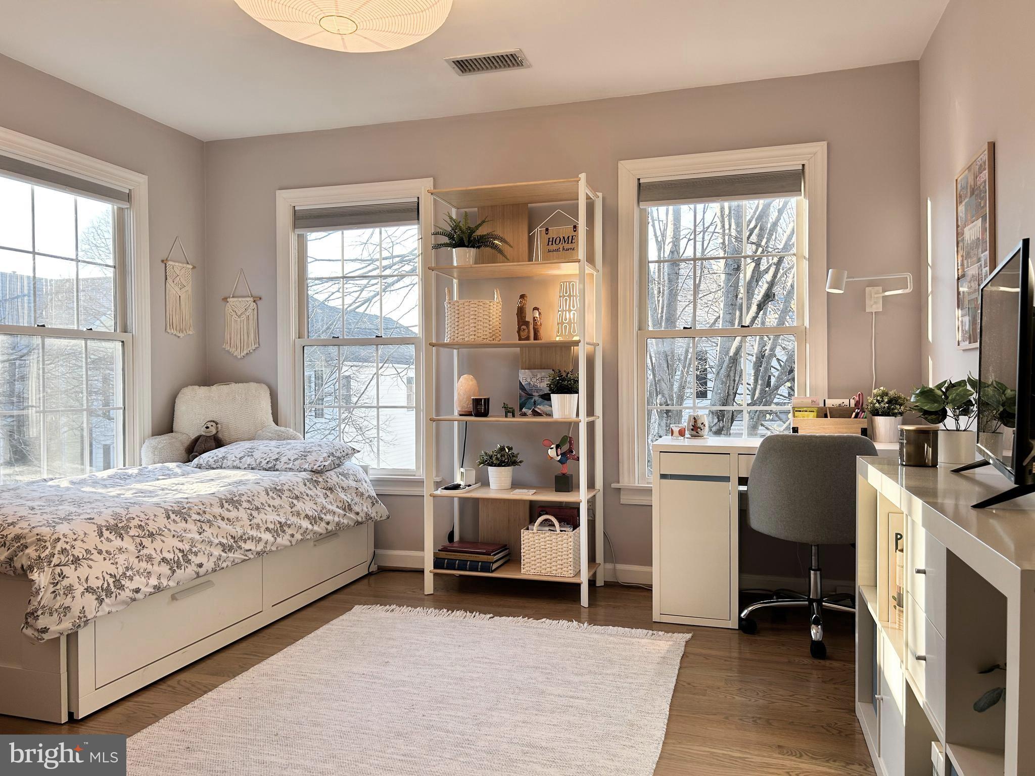 515 Chestertown Street Gaithersburg, MD 20878 - Photo 34 of 50 a bedroom with a bed and a window