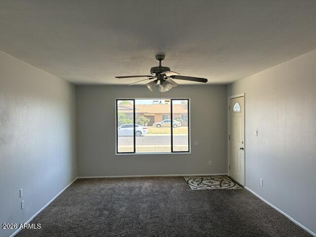 3244 West Yucca Street Phoenix, AZ 85029 - Photo 6 of 21 an empty room with a window