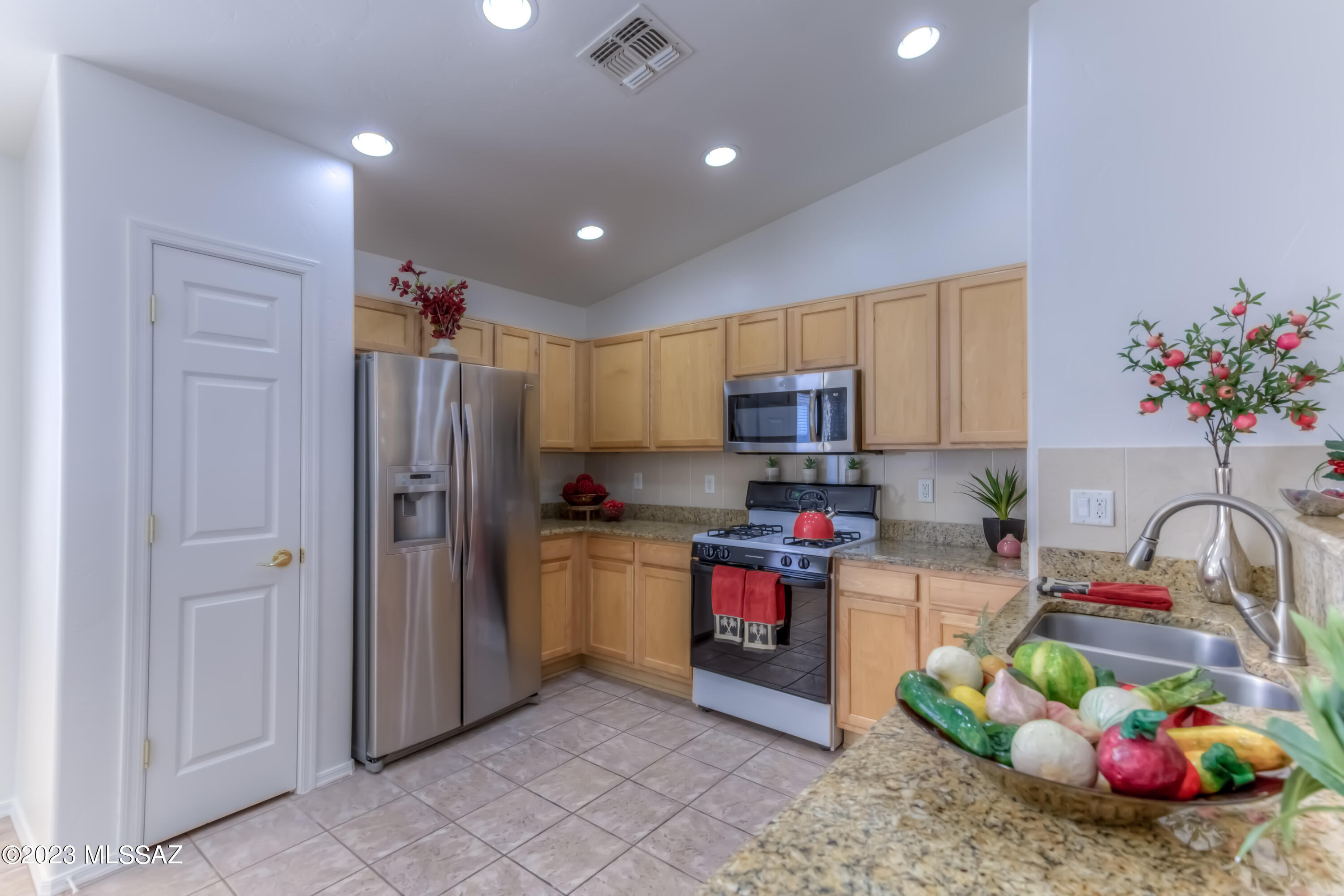 8497 East Bowline Road Tucson, AZ 85710 - Photo 6 of 20