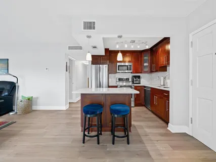 $349,500 | 1839 Middle River Drive, Unit 105, Fort Lauderdale, FL 33305