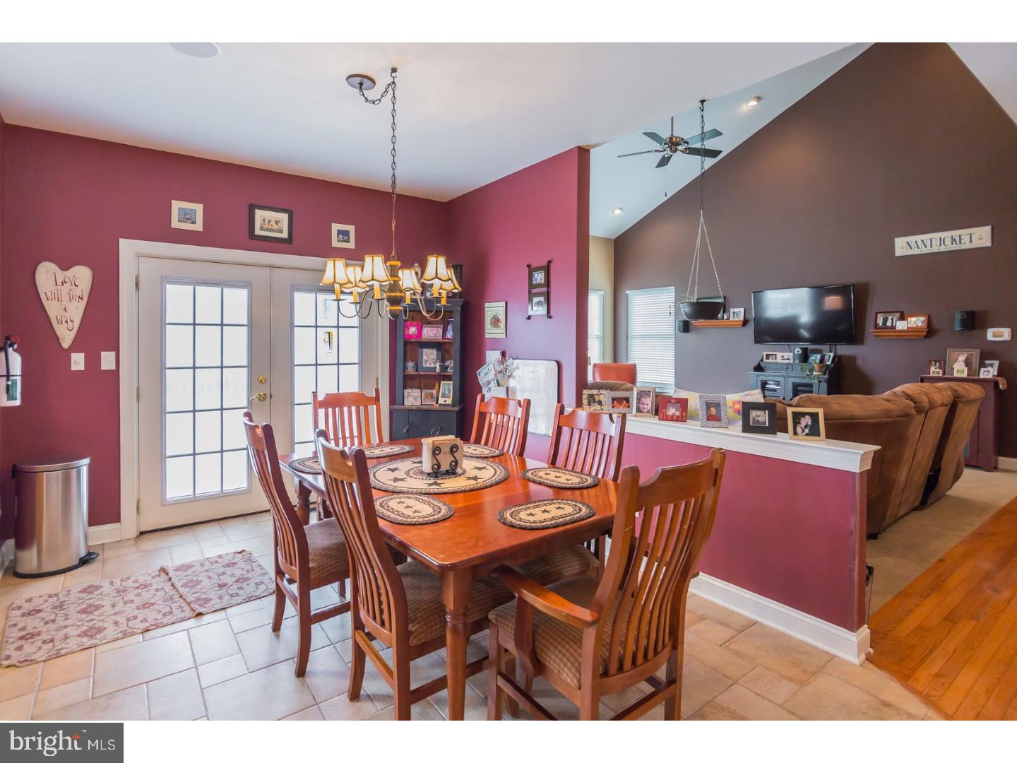 28 Shamrock Road Lumberton, NJ 08048 - Photo 10 of 25 Breakfast Room