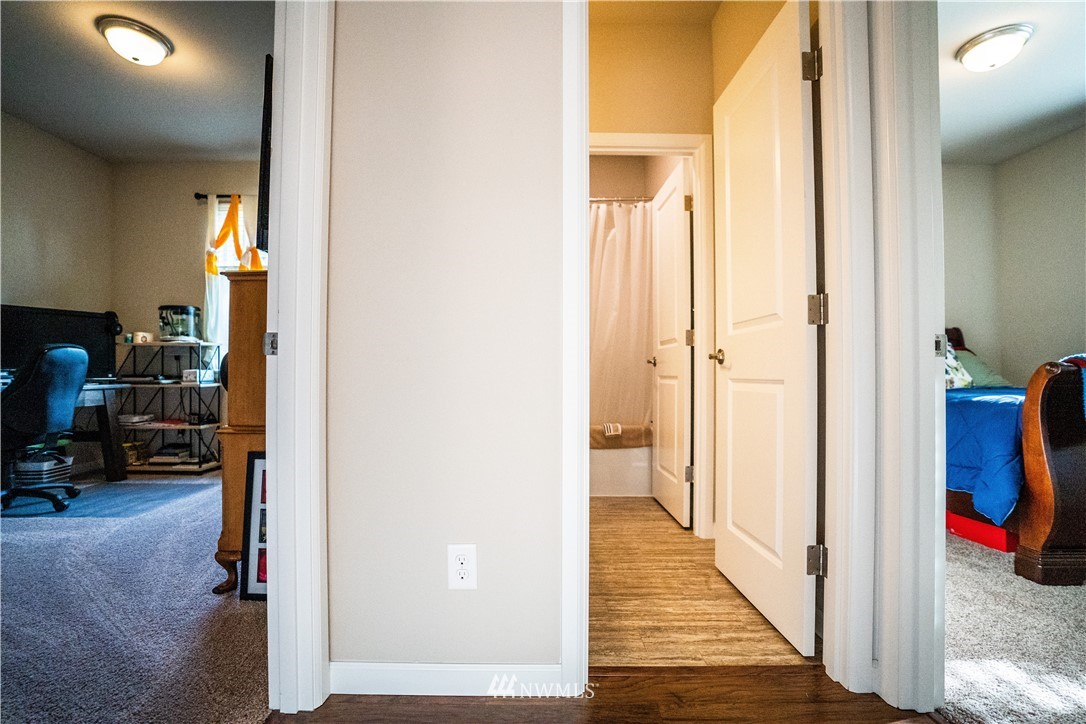 7352 Ashdown Lane Southeast Lacey, WA 98513 - Photo 4 of 34 Gallery Image 4