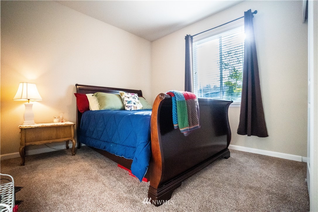 7352 Ashdown Lane Southeast Lacey, WA 98513 - Photo 5 of 34 Gallery Image 5