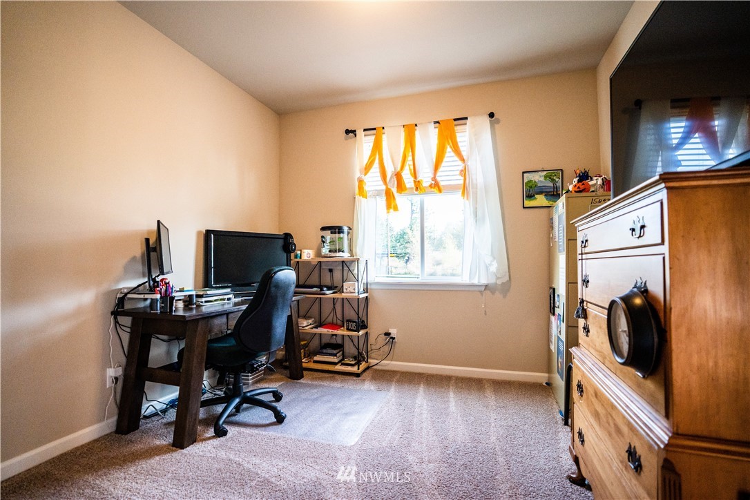 7352 Ashdown Lane Southeast Lacey, WA 98513 - Photo 7 of 34 Gallery Image 7