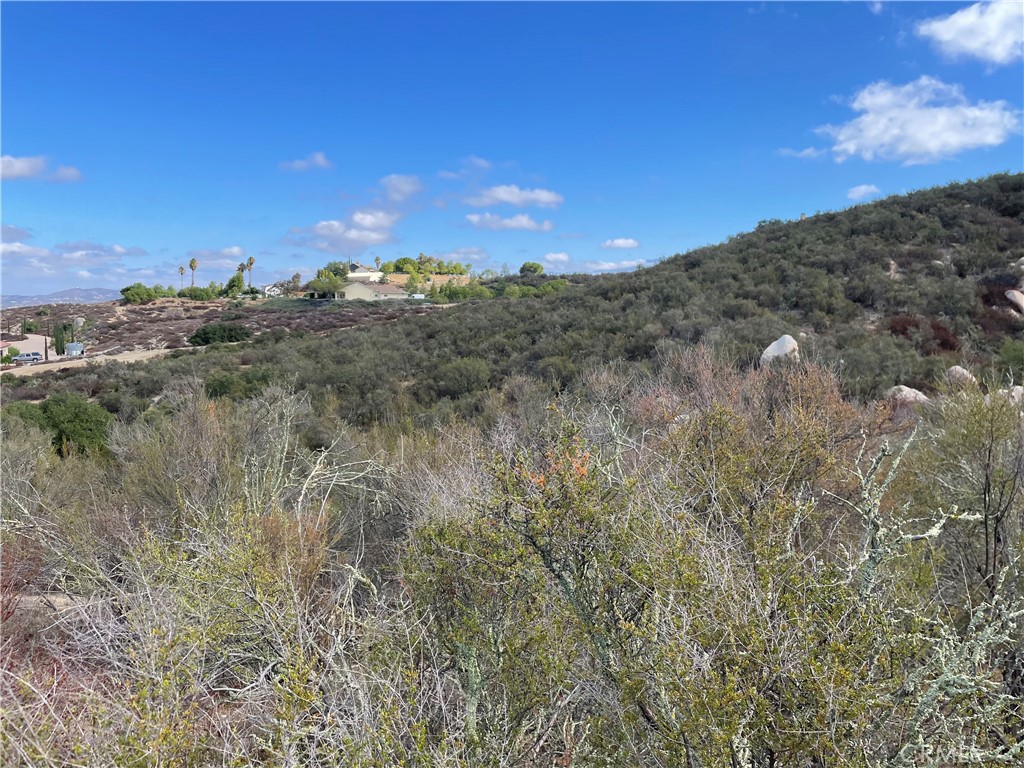 1 Esplendida Way Temecula, CA 92592 - Photo 1 of 7 a view of a building