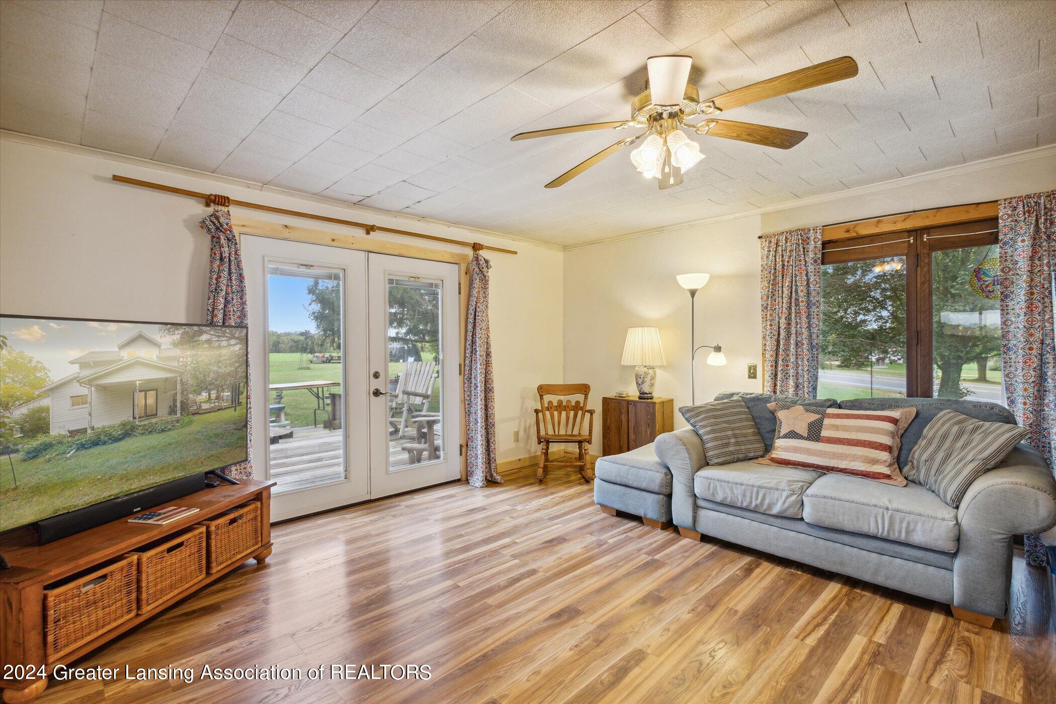 5019 Marshall Road Olivet, MI 49076 - Photo 6 of 58 Living Room