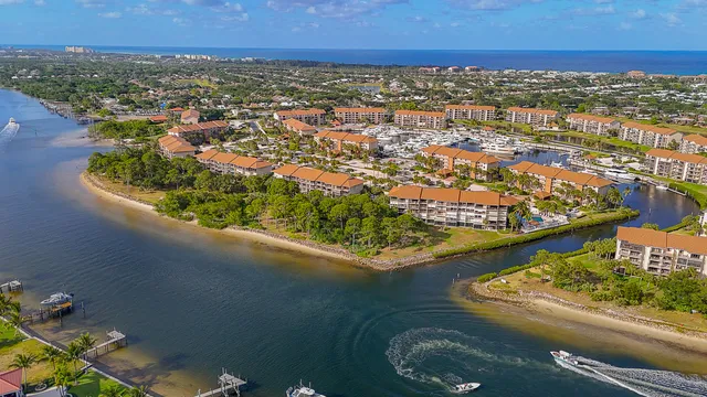 $585,000 | 2101 Marina Isle Way, Unit 404, Jupiter, FL 33477