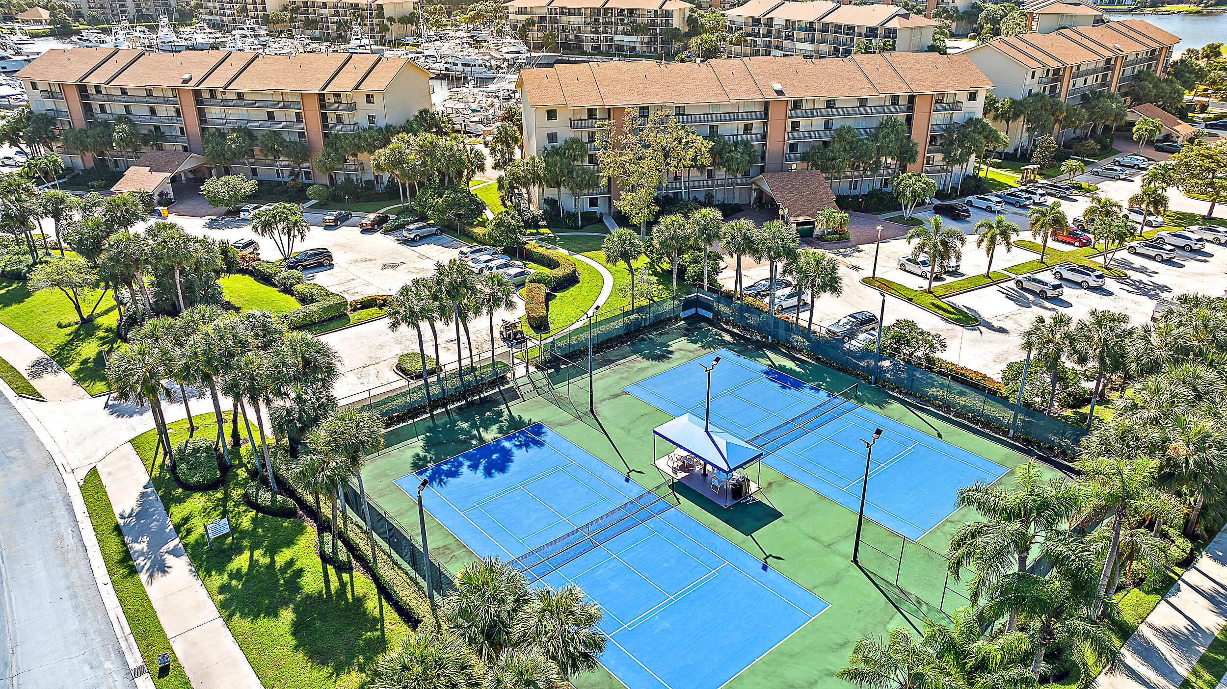 2101 Marina Isle Way, Unit 404 Jupiter, FL 33477 - Photo 25 of 29 Pickleball Courts