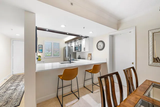 $585,000 | 2101 Marina Isle Way, Unit 404, Jupiter, FL 33477