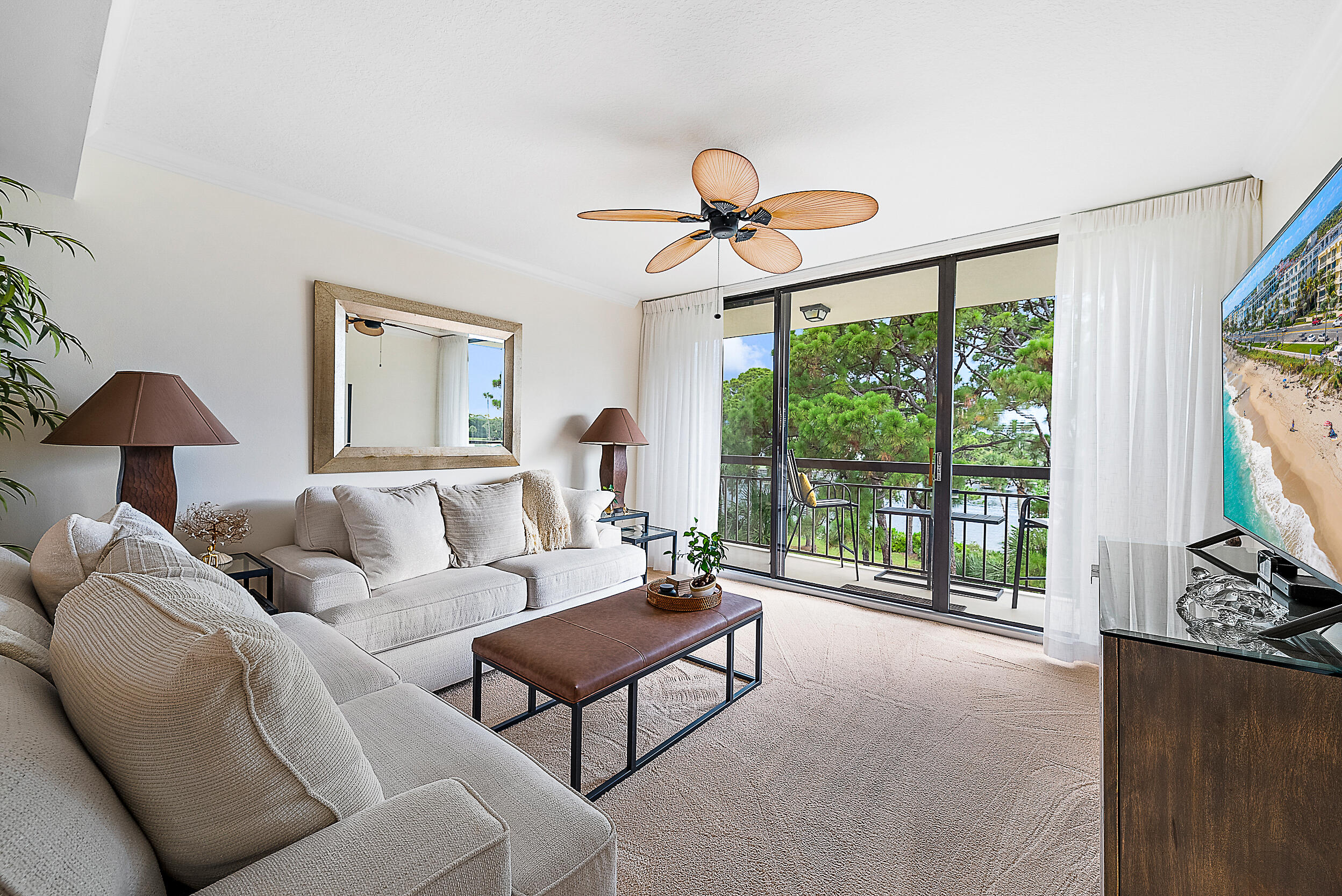 2101 Marina Isle Way, Unit 404 Jupiter, FL 33477 - Photo 6 of 29 Living Room