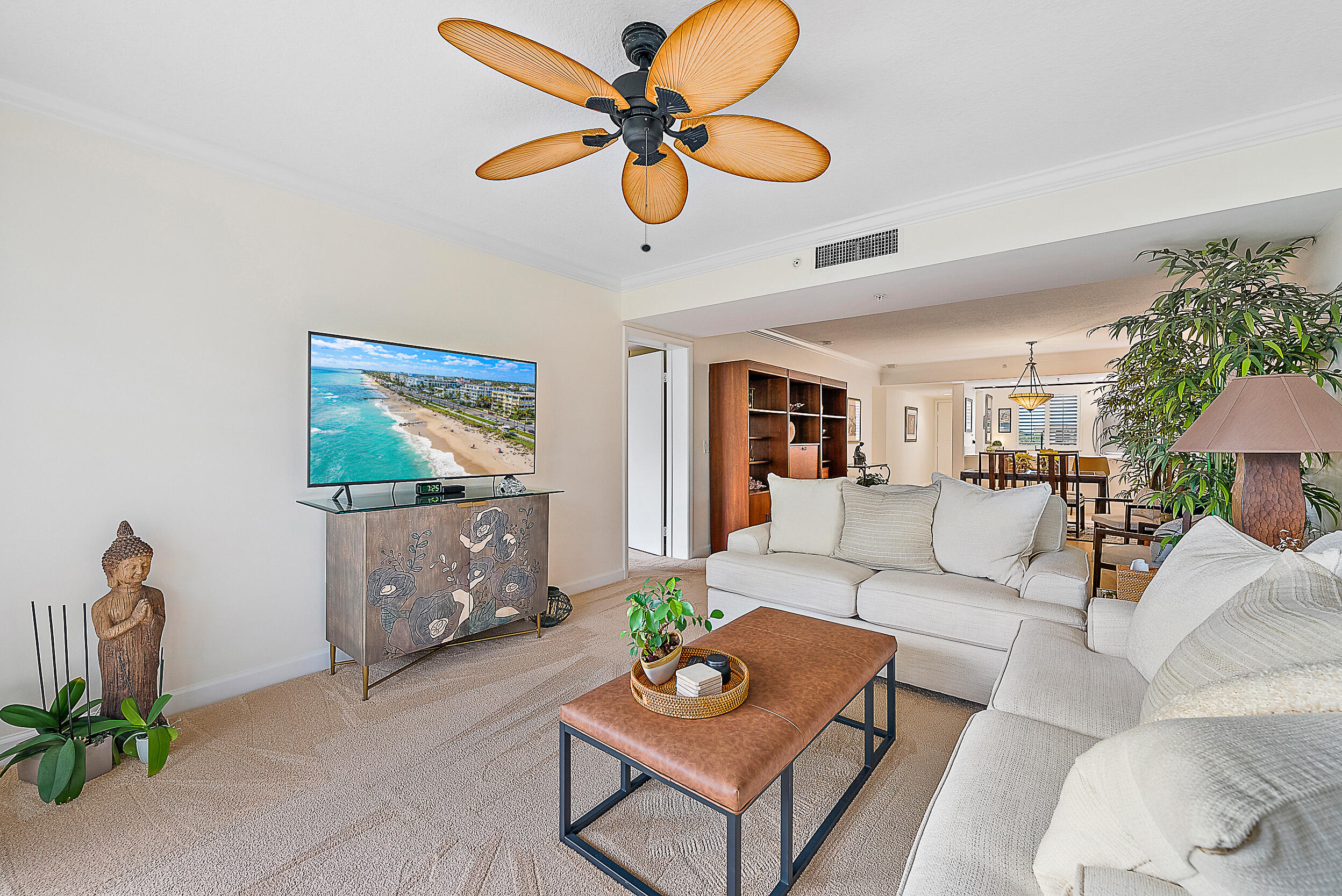 2101 Marina Isle Way, Unit 404 Jupiter, FL 33477 - Photo 7 of 29 Living Room