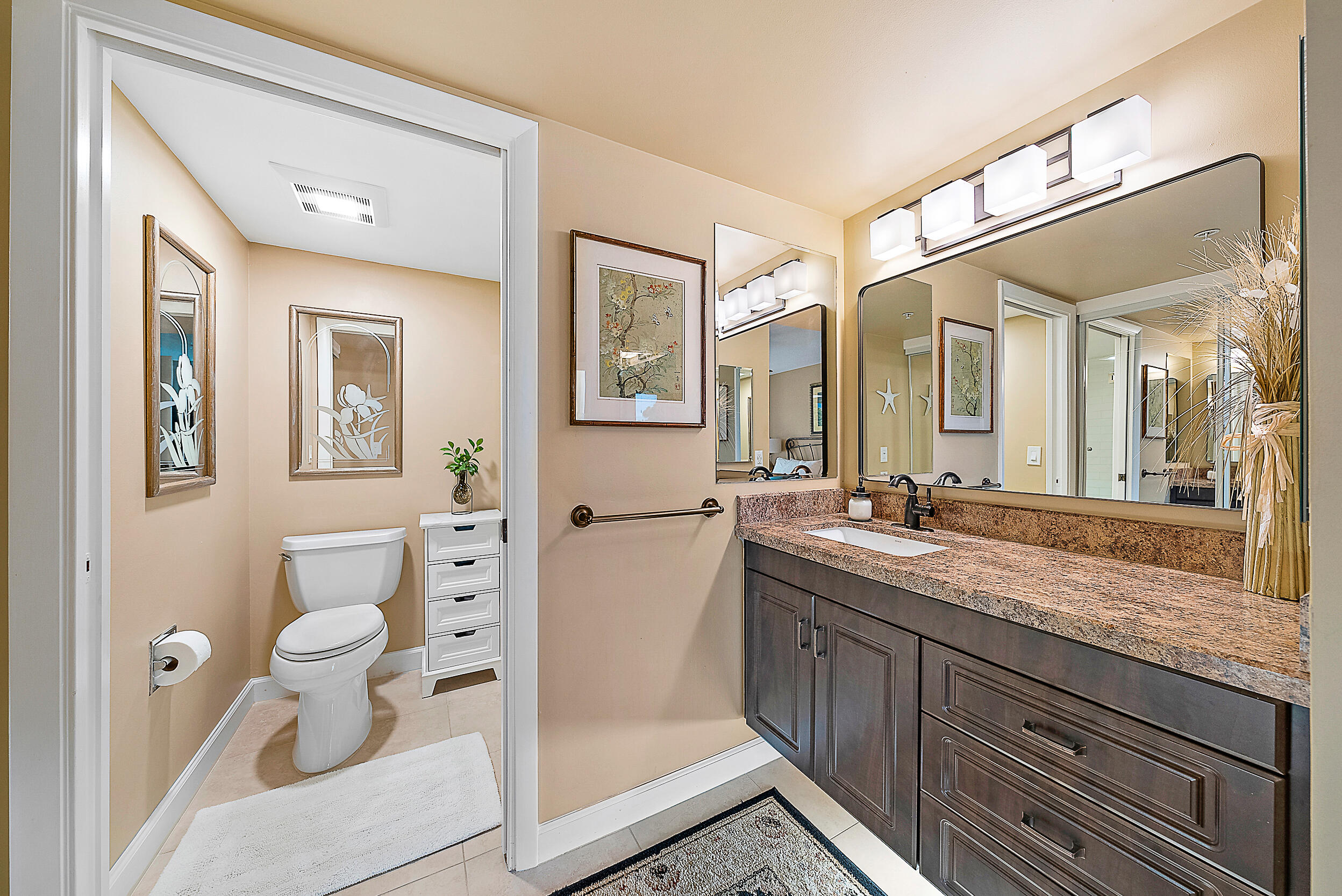 2101 Marina Isle Way, Unit 404 Jupiter, FL 33477 - Photo 9 of 29 Master Bathroom