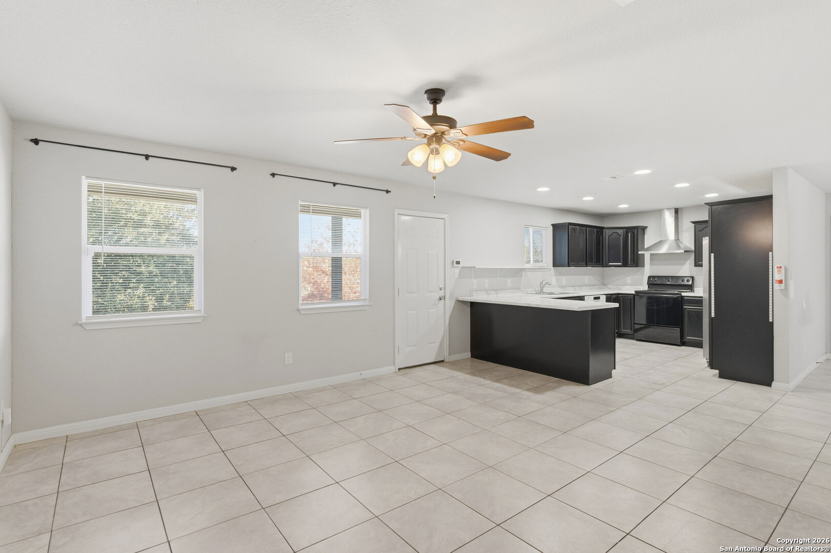 572 Hillside Drive Spring Branch, TX 78070 - Photo 5 of 31