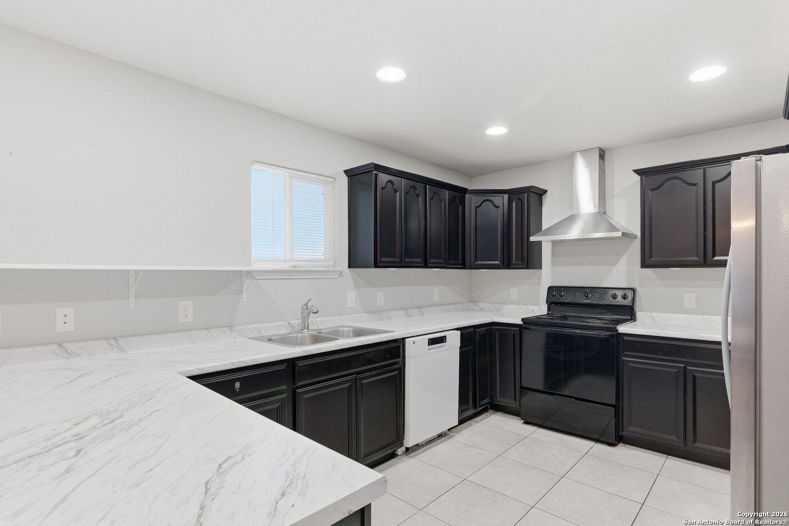 572 Hillside Drive Spring Branch, TX 78070 - Photo 9 of 31