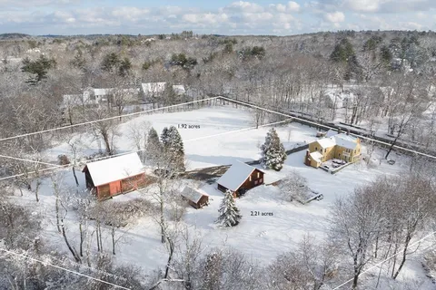 $3,250,000 | 823 Boston Post Road, Weston, MA 02493