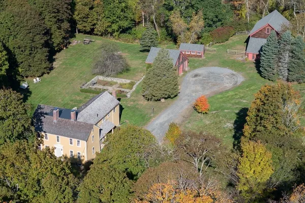 $2,250,000 | 823 Boston Post Road, Weston, MA 02493