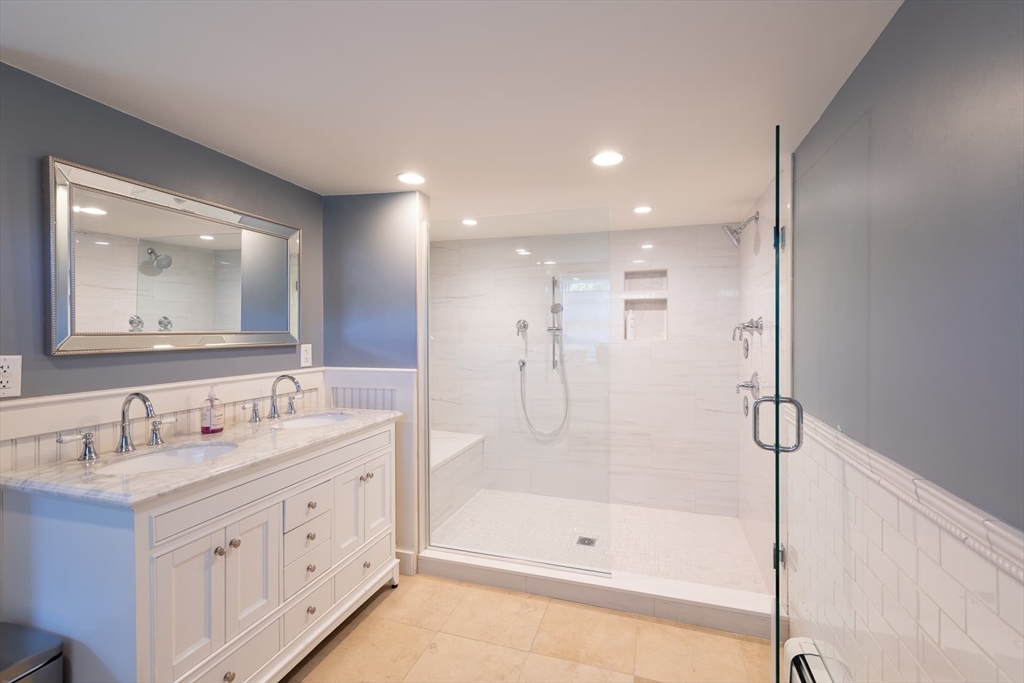 823 Boston Post Road Weston, MA 02493 - Photo 17 of 42