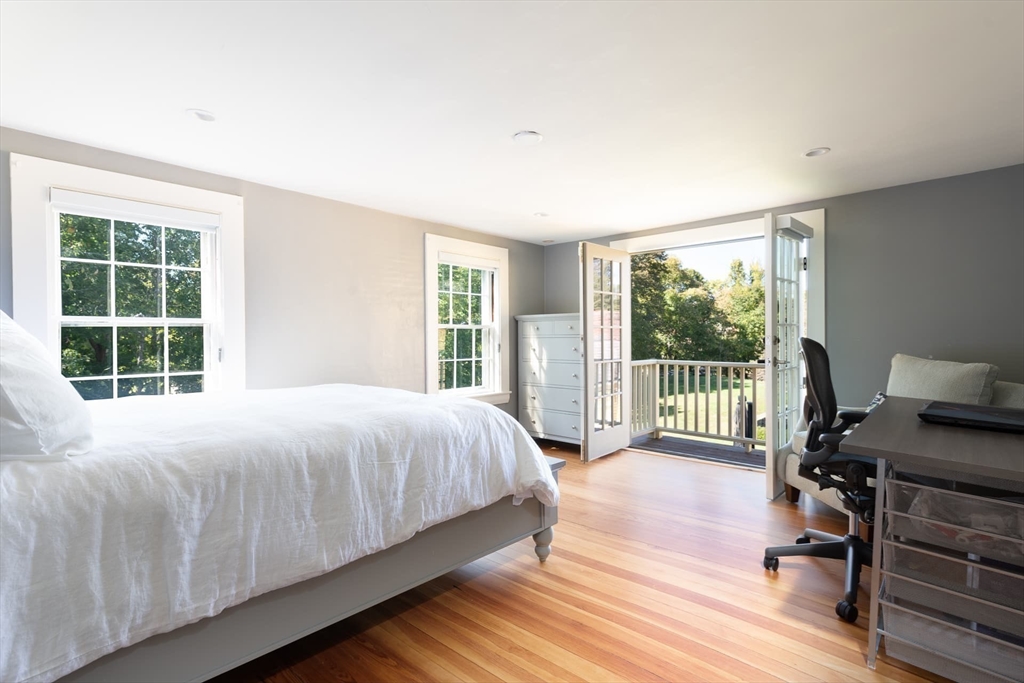 823 Boston Post Road Weston, MA 02493 - Photo 23 of 42