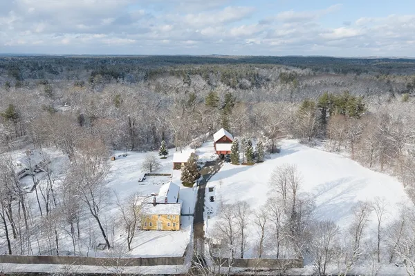 $2,250,000 | 823 Boston Post Road, Weston, MA 02493