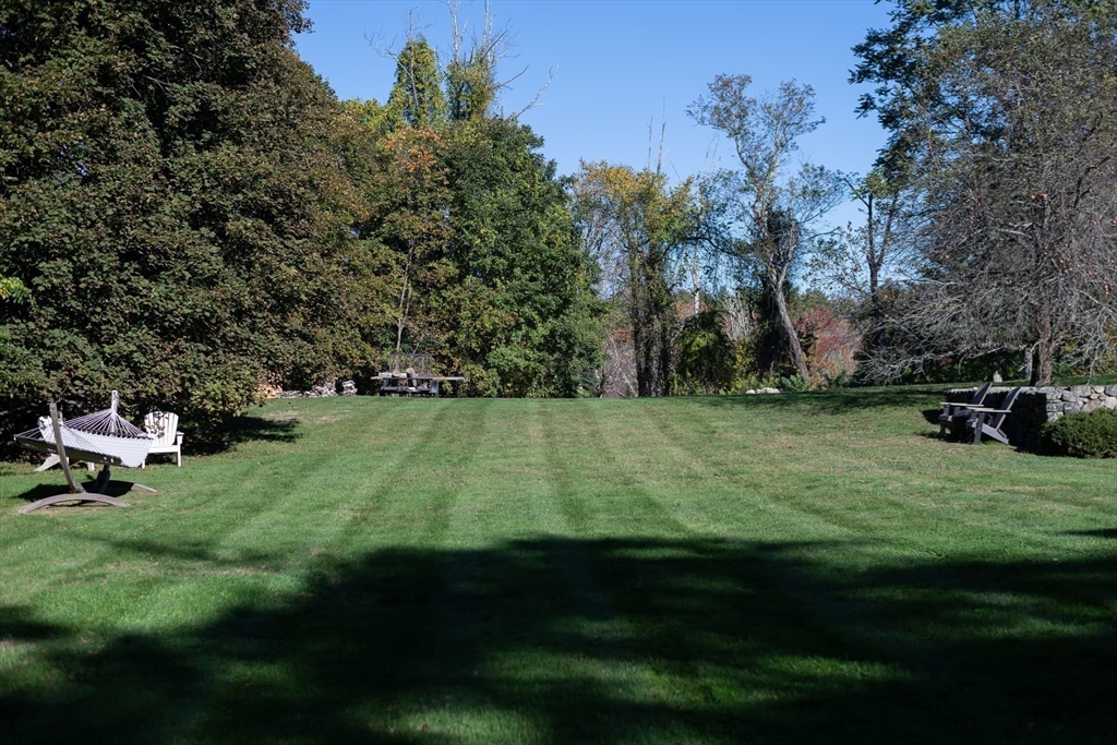 823 Boston Post Road Weston, MA 02493 - Photo 31 of 42