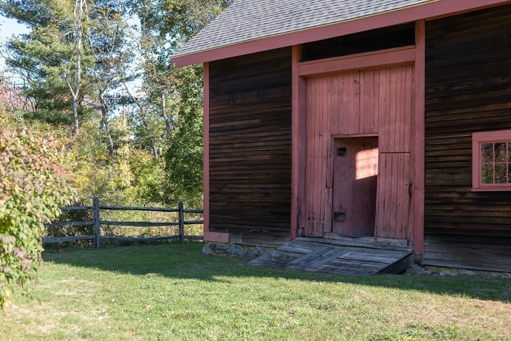 823 Boston Post Road Weston, MA 02493 - Photo 39 of 42