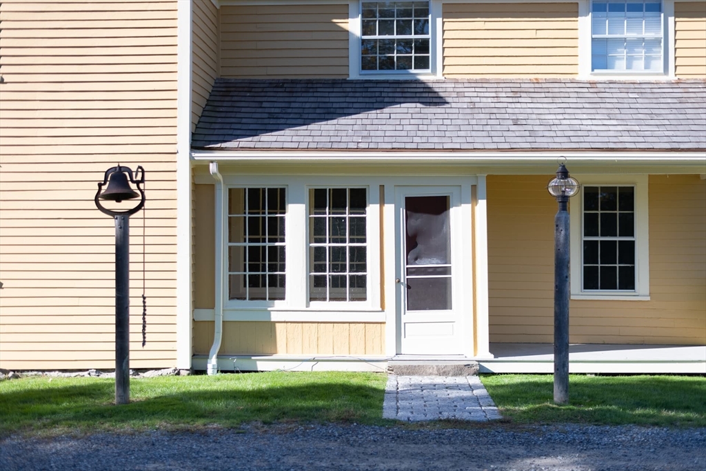 823 Boston Post Road Weston, MA 02493 - Photo 5 of 42