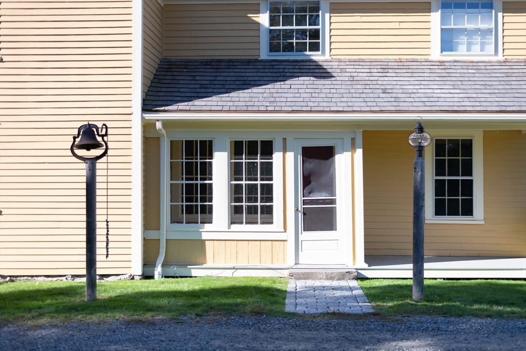 823 Boston Post Road Weston, MA 02493 - Photo 6 of 42