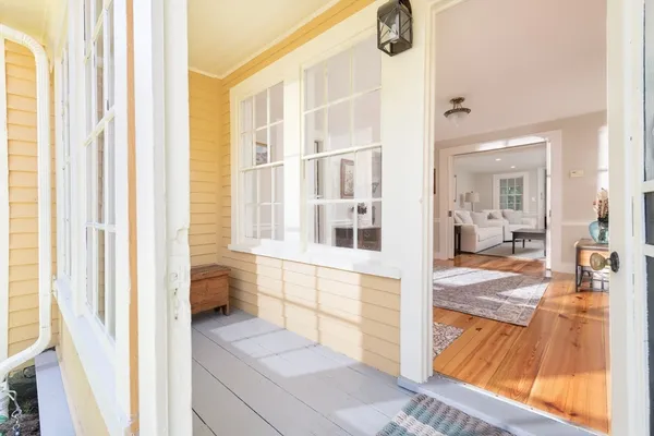 $2,250,000 | 823 Boston Post Road, Weston, MA 02493