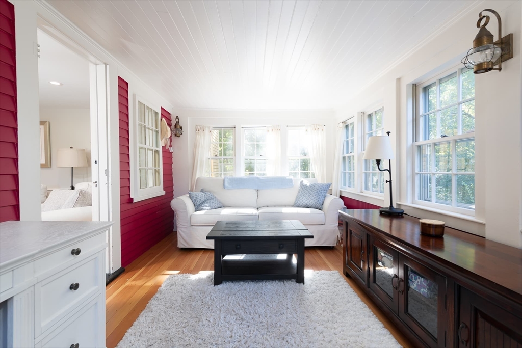 823 Boston Post Road Weston, MA 02493 - Photo 10 of 42