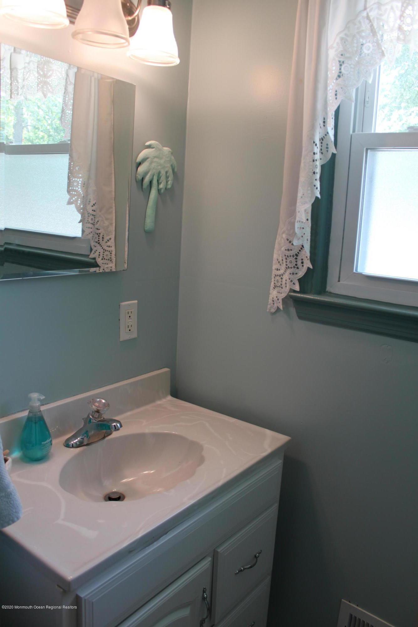 86 Salem Hill Road Howell, NJ 07731 - Photo 8 of 20 Powder room