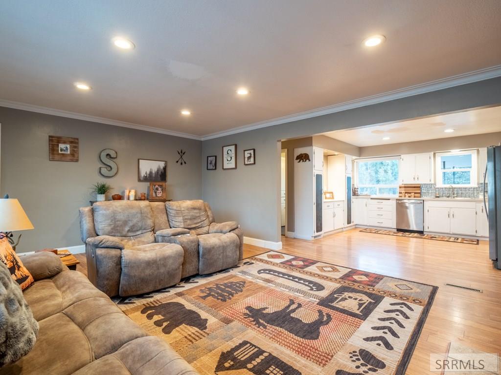 263 West 2nd North Rigby, ID 83442 - Photo 5 of 41