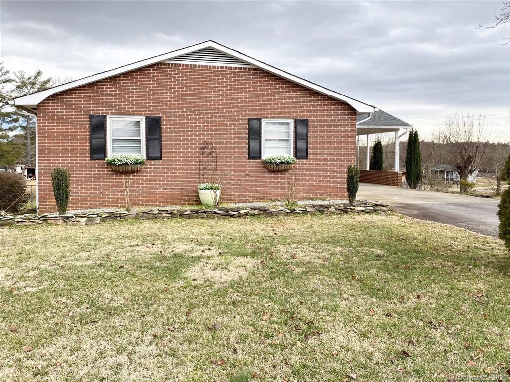 3137 Clarks Chapel Road Lenoir, NC 28645 - Photo 3 of 14 Gallery Image 3